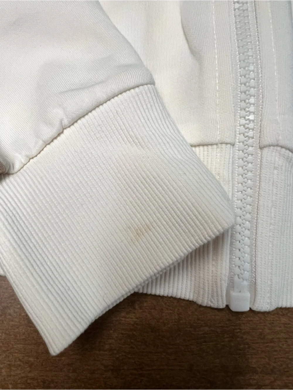 Guess Cream Track Jacket & Leggings with Beige Logo Trim - Picture 5 of 9